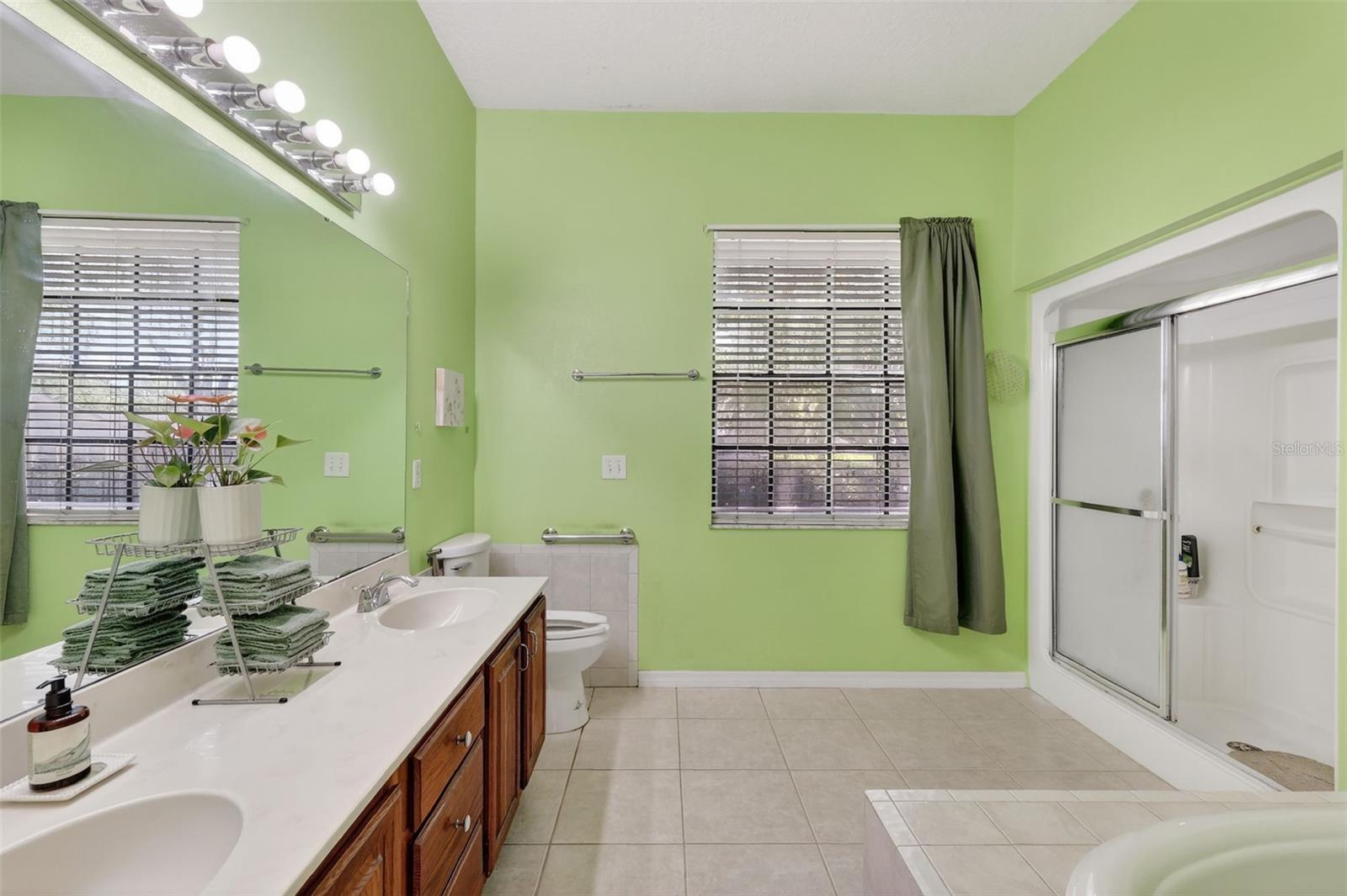 LAKE CRESCENT HILLS SUB - Residential