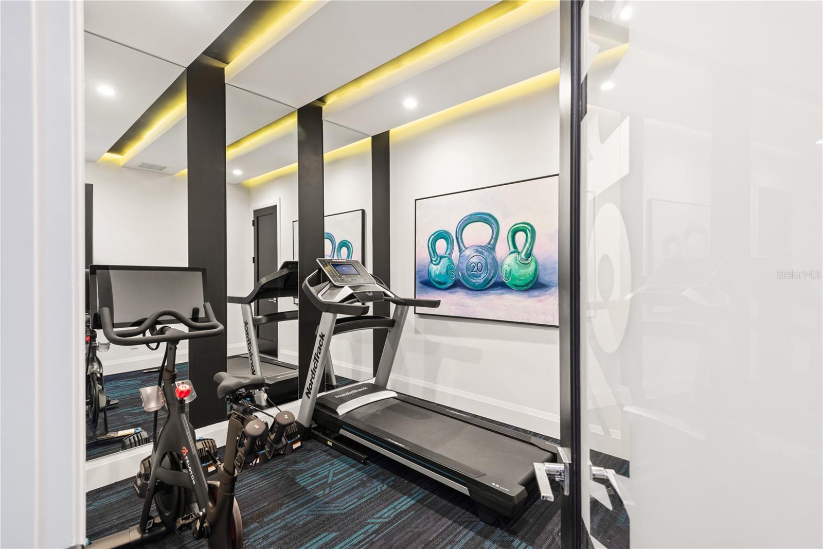 REUNION WEST VLGS NORTH - Residential