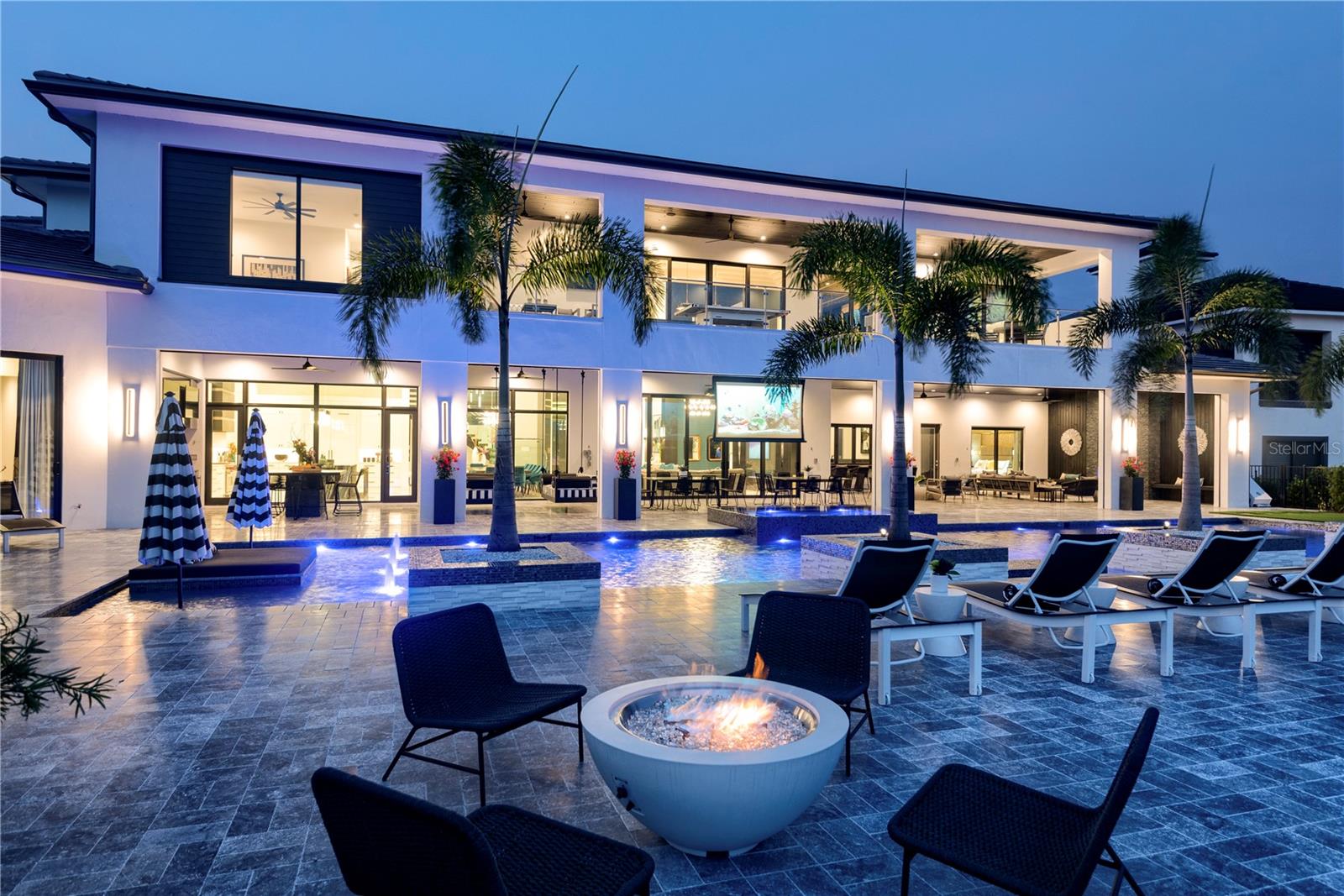 REUNION WEST VLGS NORTH - Residential