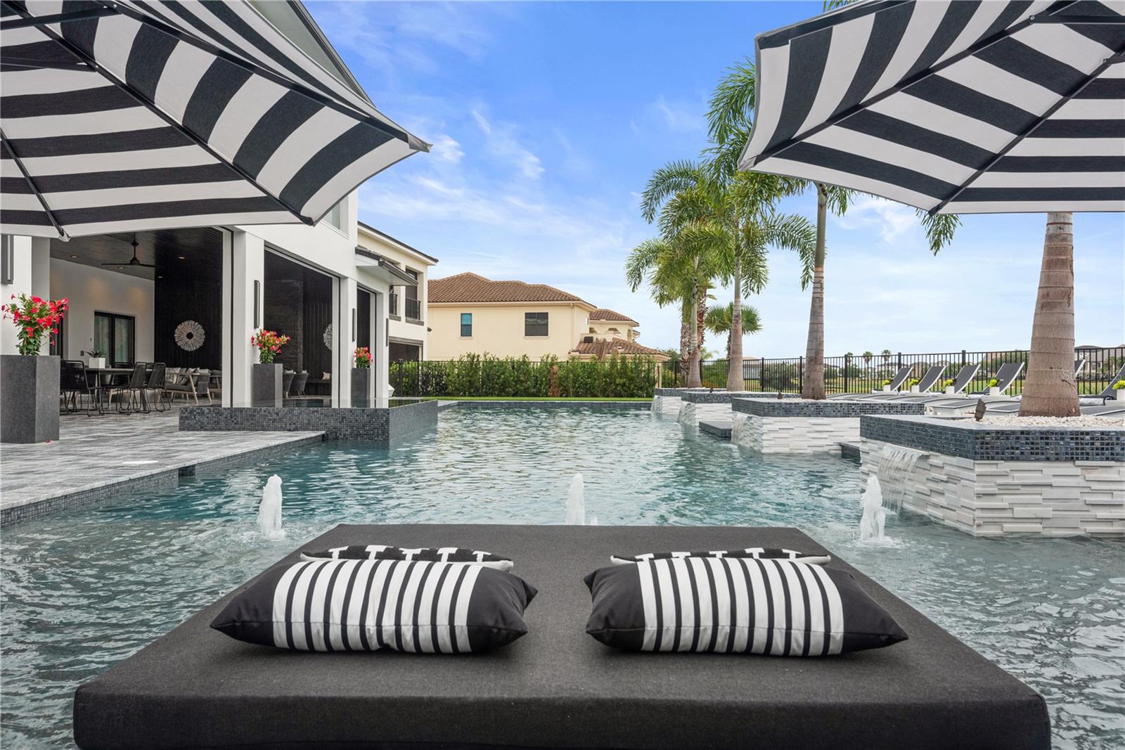 REUNION WEST VLGS NORTH - Residential