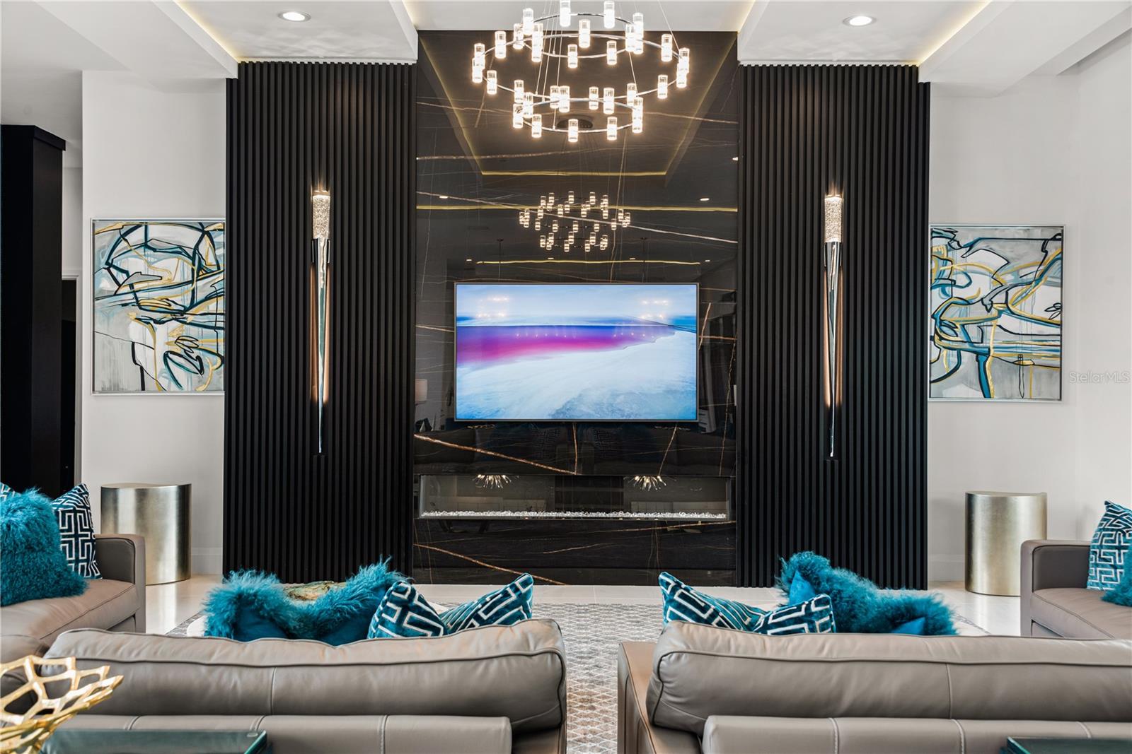 REUNION WEST VLGS NORTH - Residential