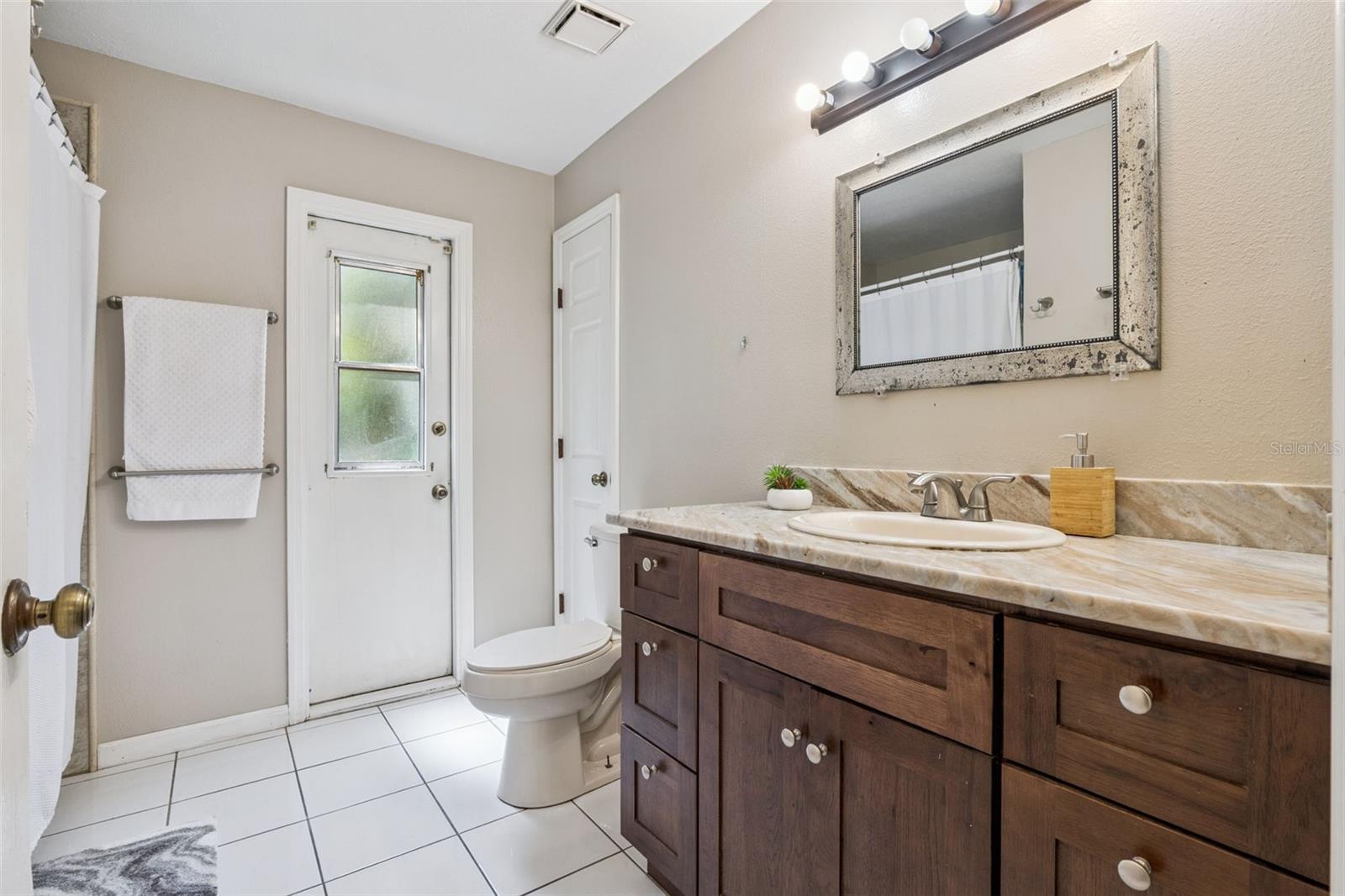 DEER LAKE RUN - Residential