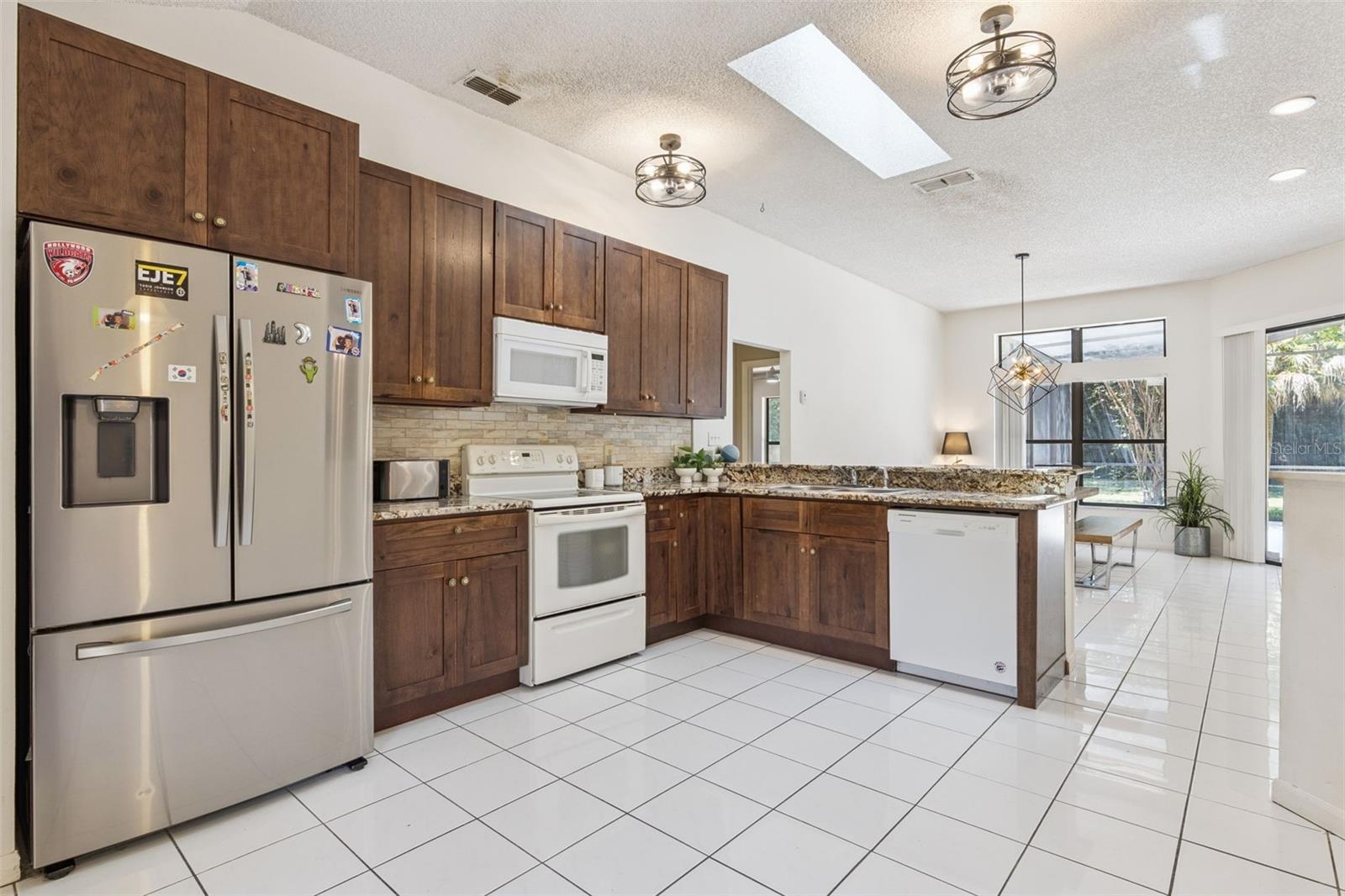 1462 DEER LAKE CIRCLE