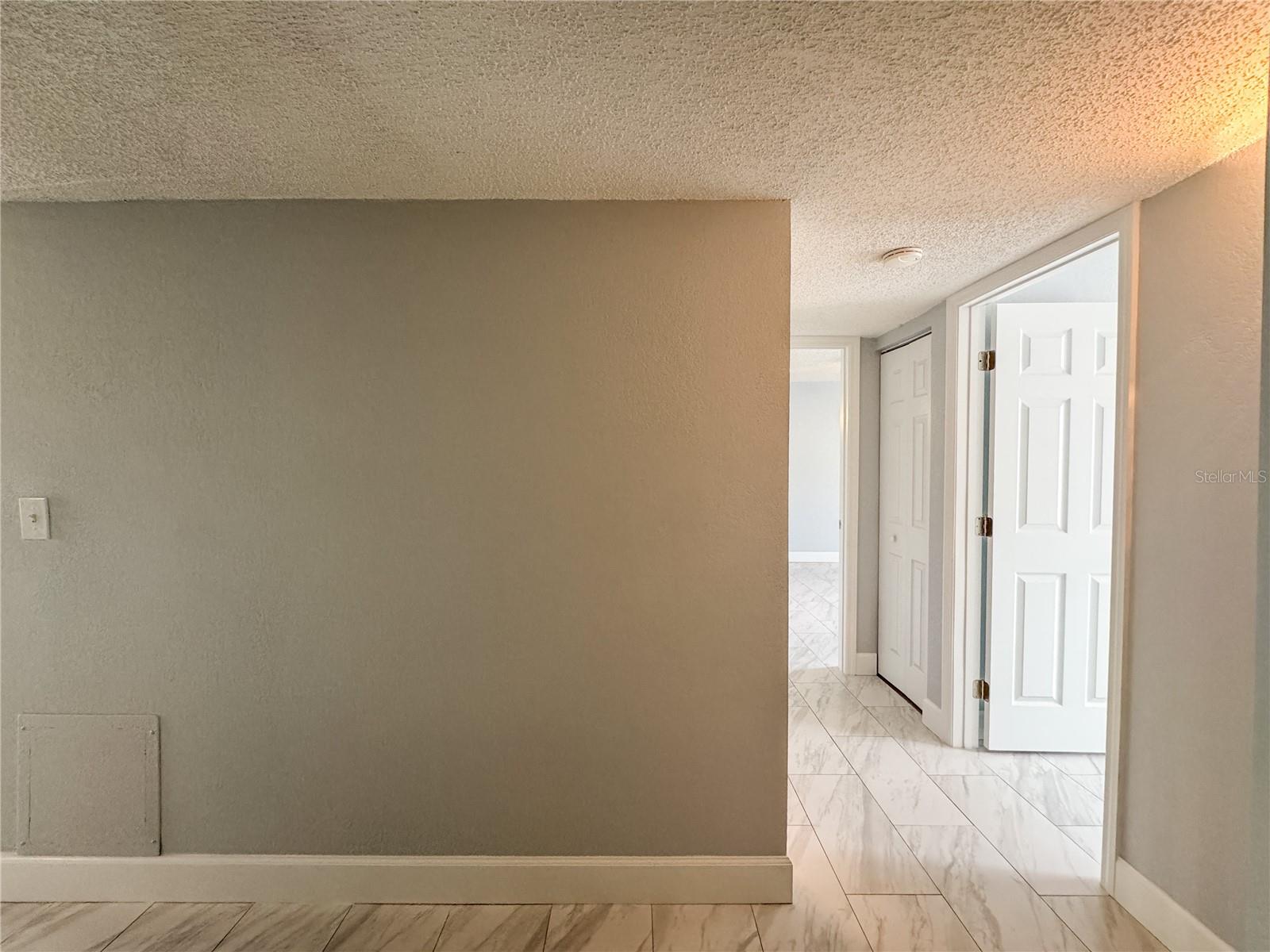 PEPPERTREE LAKE CONDO - Residential Lease