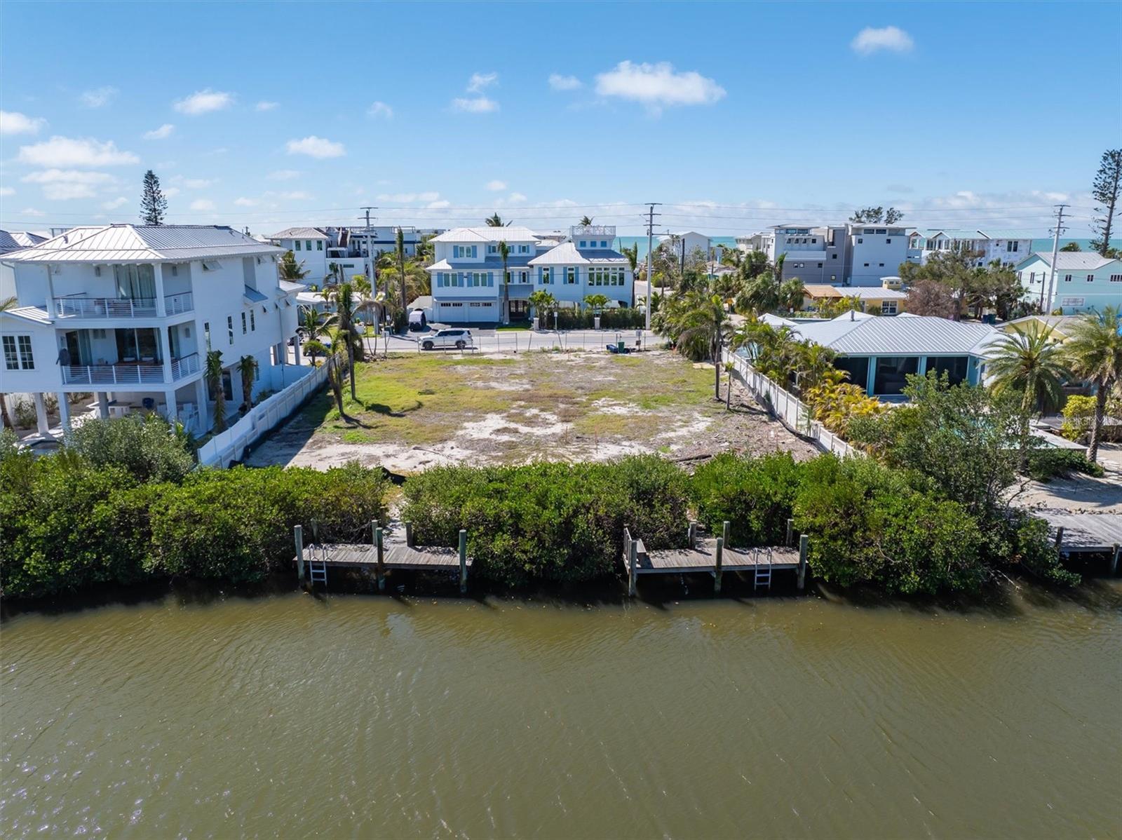 406 N SHORE DRIVE
