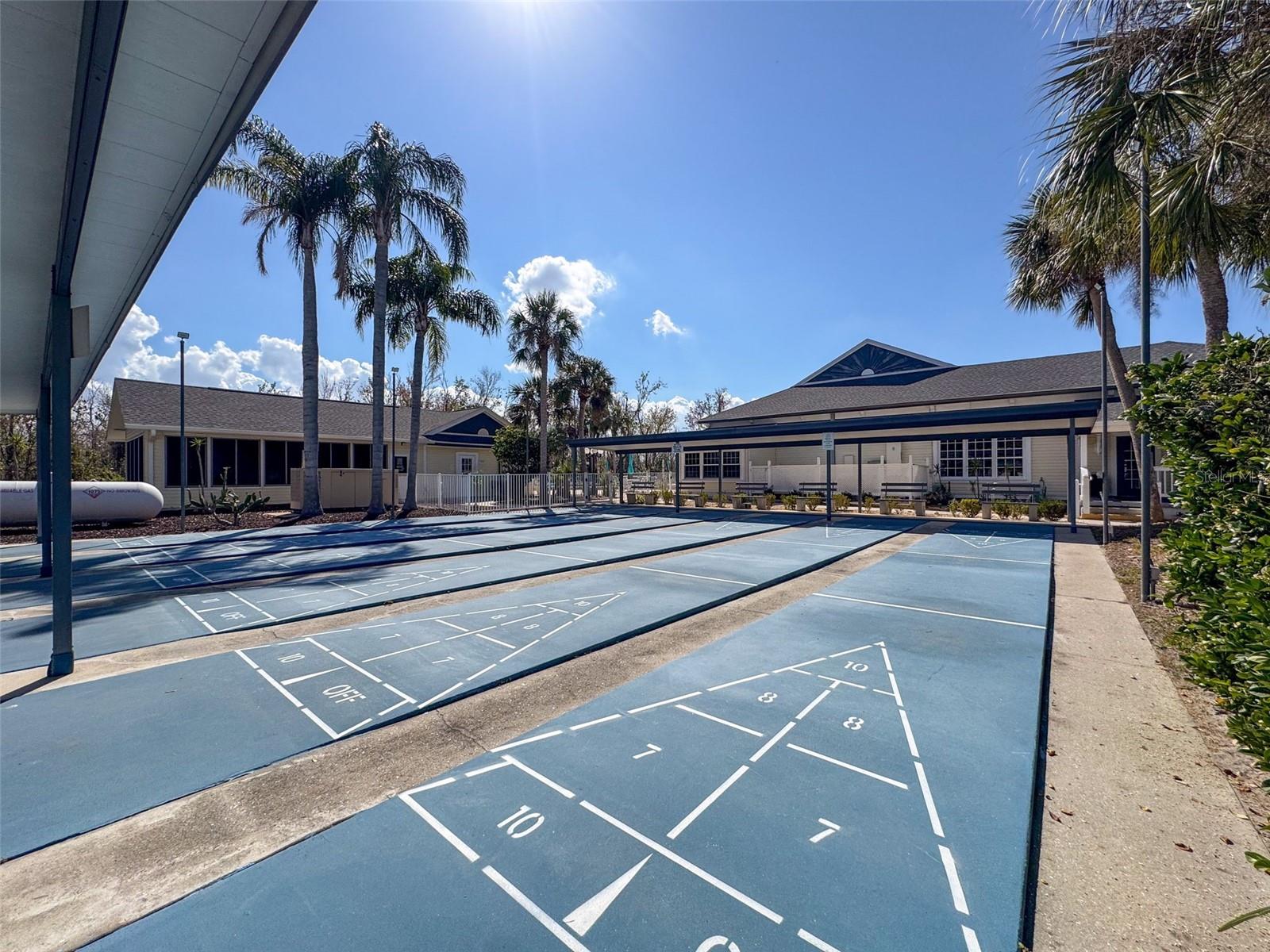 SWEETWATER GOLF & TENNIS CLUB - Residential