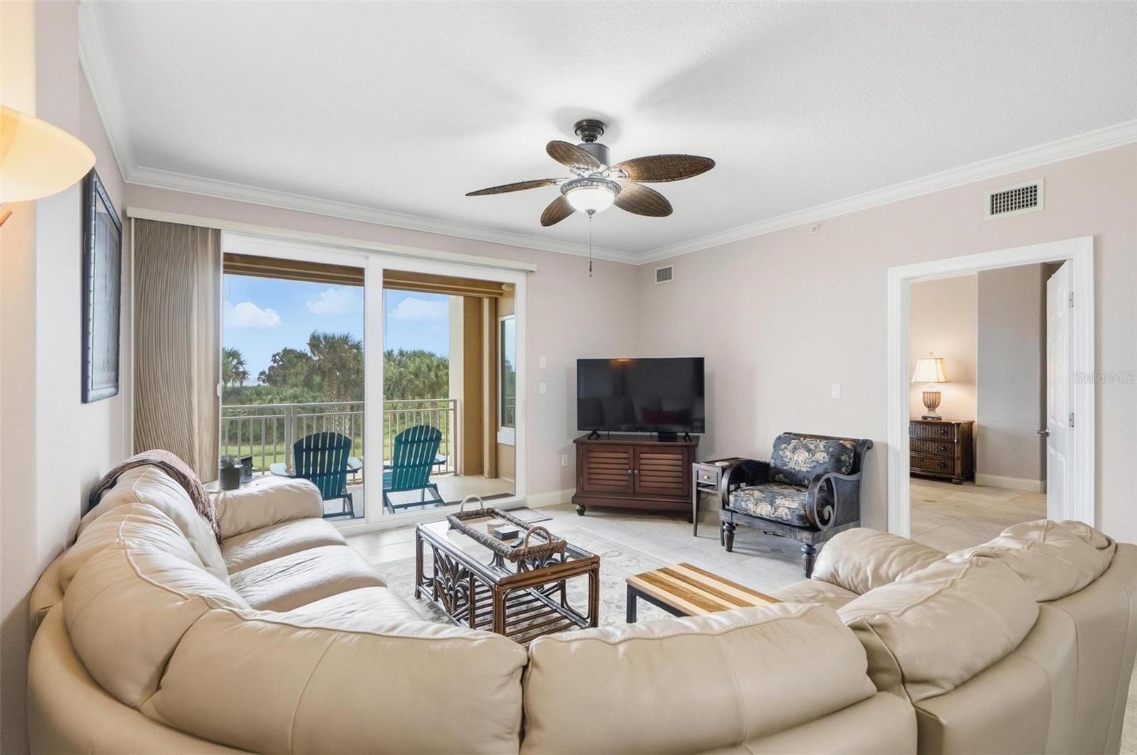 SURF CLUB 1 - Residential Lease