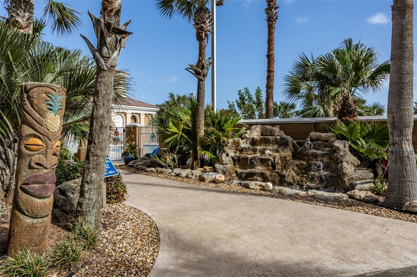 SURF CLUB 1 - Residential Lease