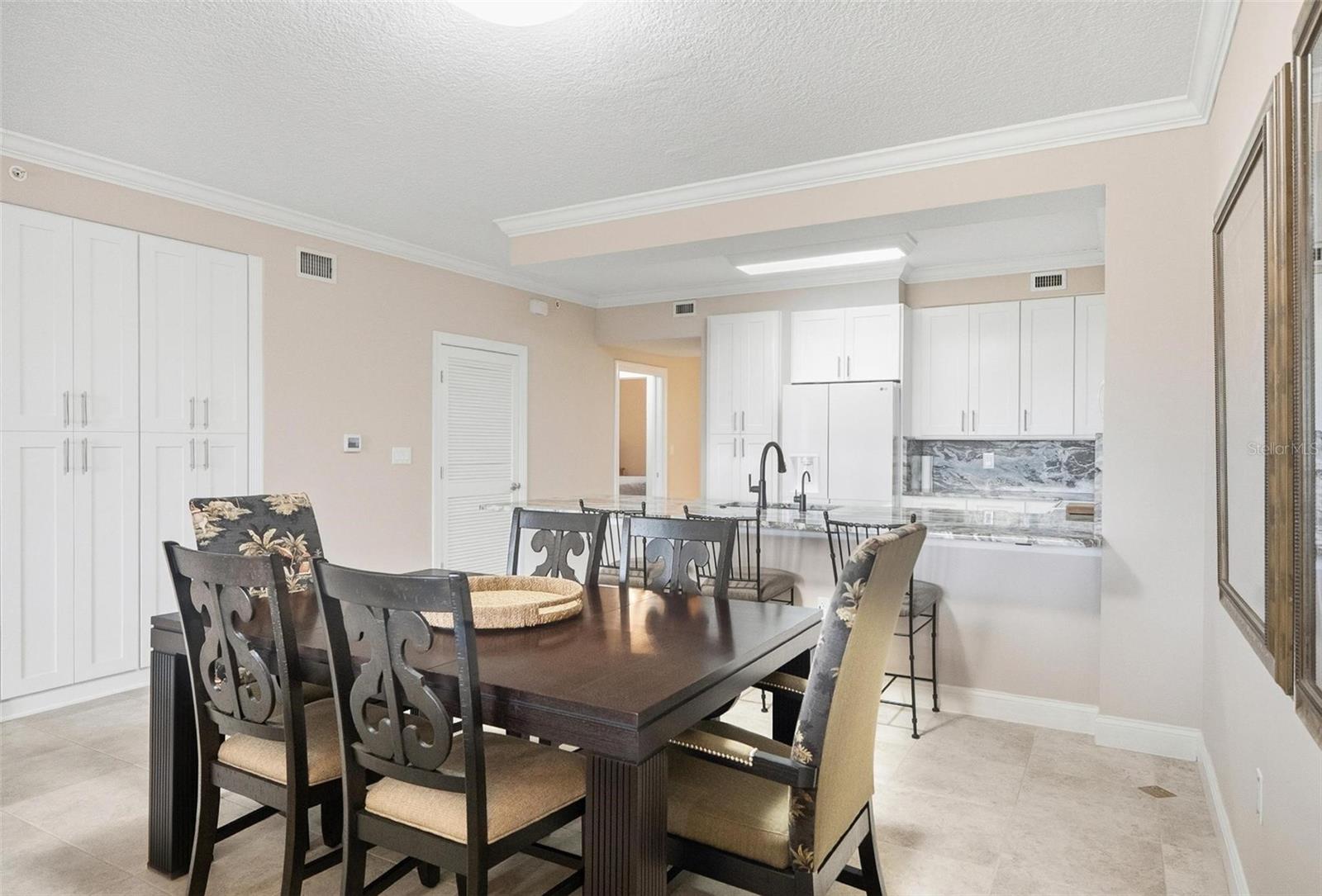 SURF CLUB 1 - Residential Lease
