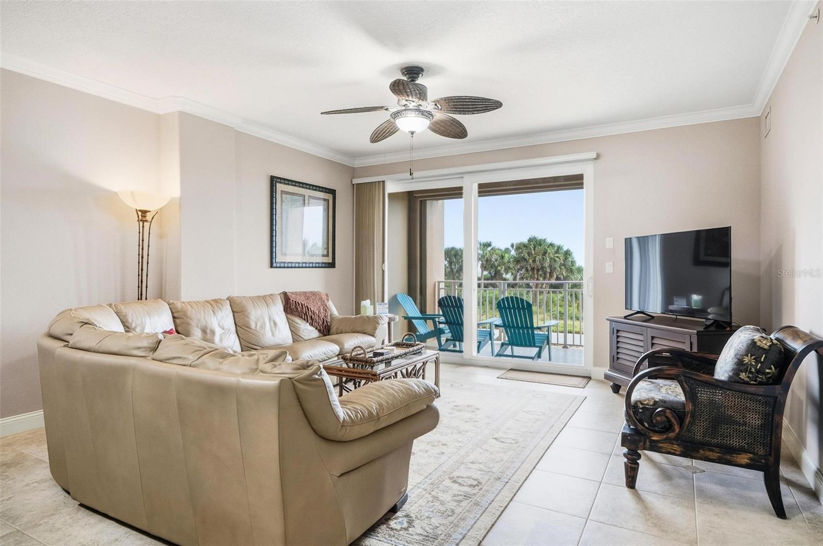 SURF CLUB 1 - Residential Lease