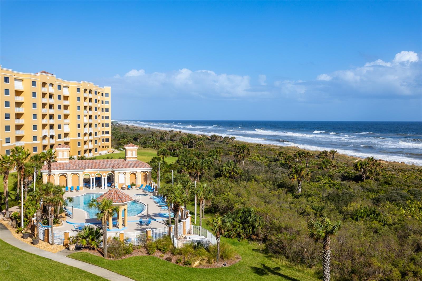SURF CLUB 1 - Residential Lease