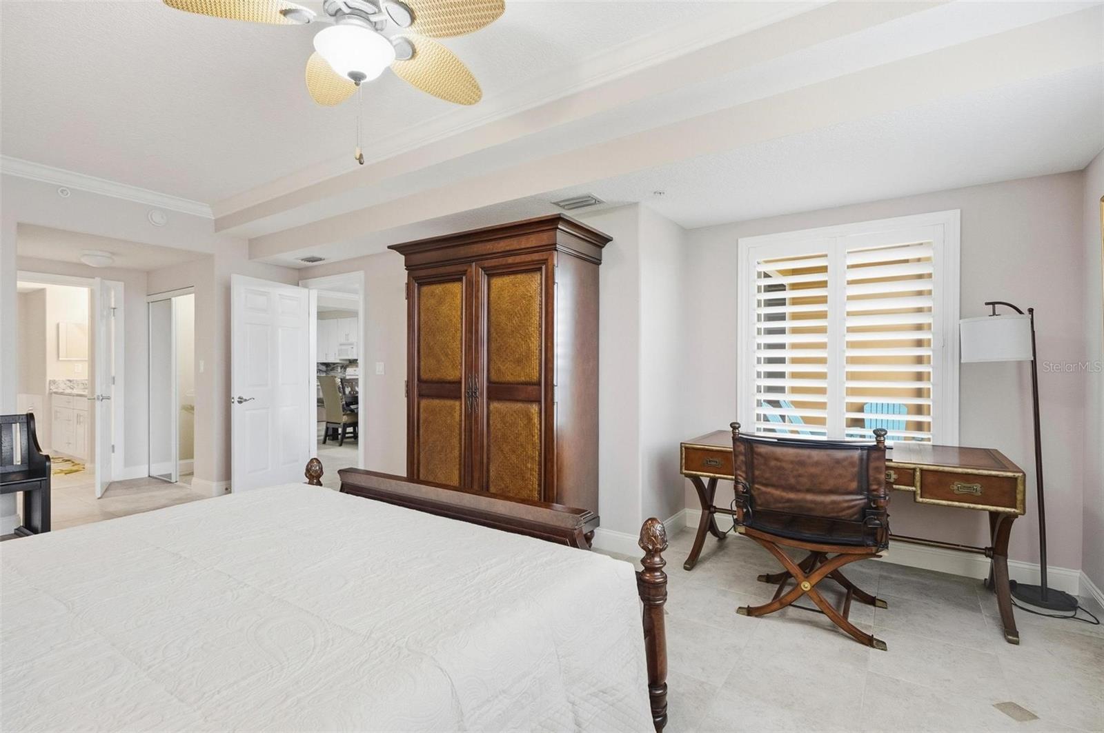 SURF CLUB 1 - Residential Lease