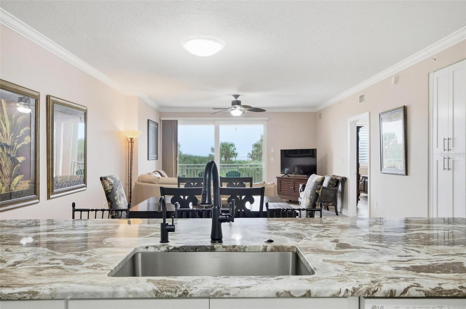 SURF CLUB 1 - Residential Lease