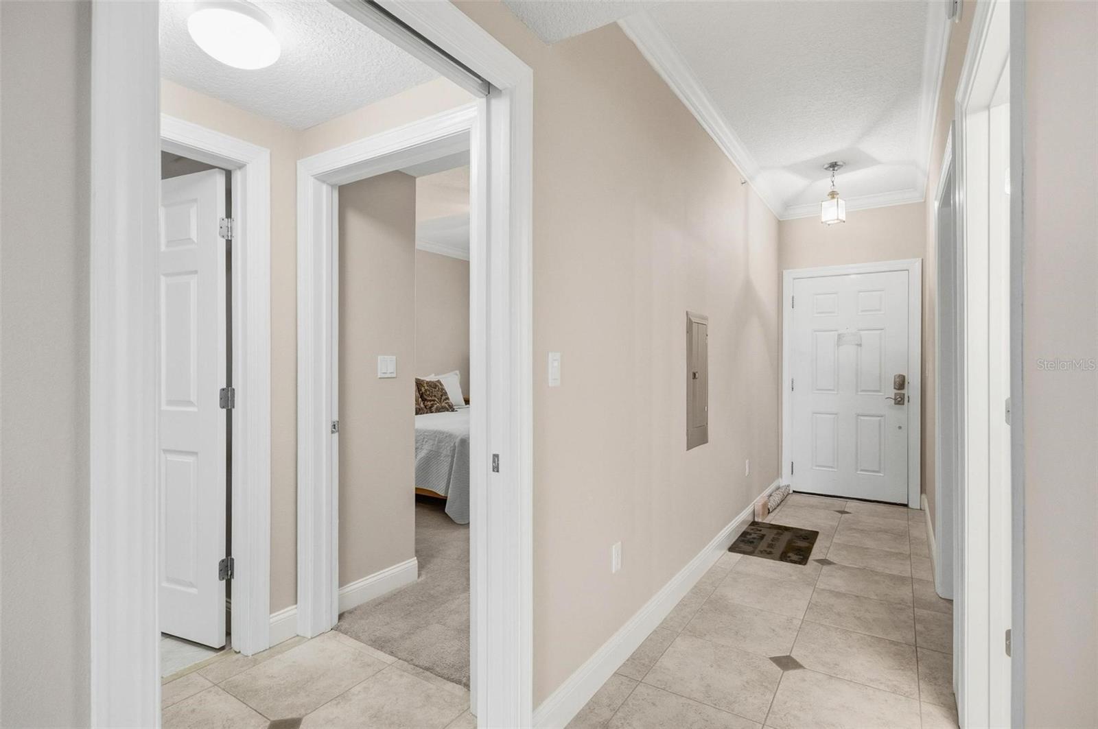 SURF CLUB 1 - Residential Lease