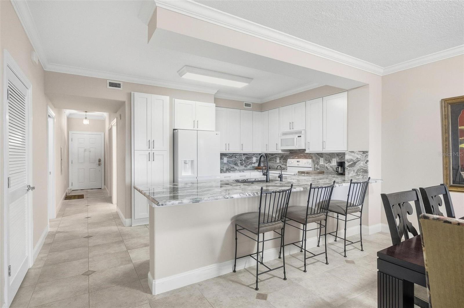 SURF CLUB 1 - Residential Lease