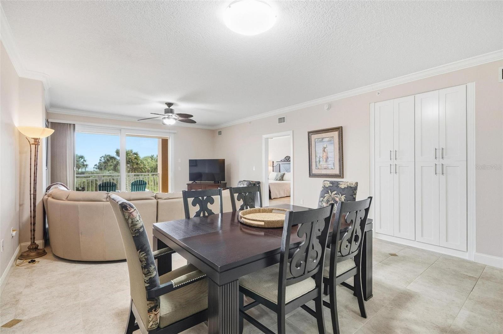 SURF CLUB 1 - Residential Lease