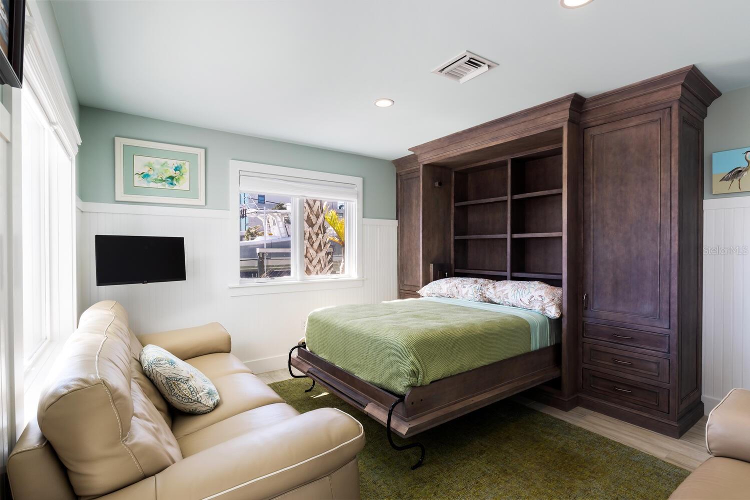 LONGBOAT KEY - Residential