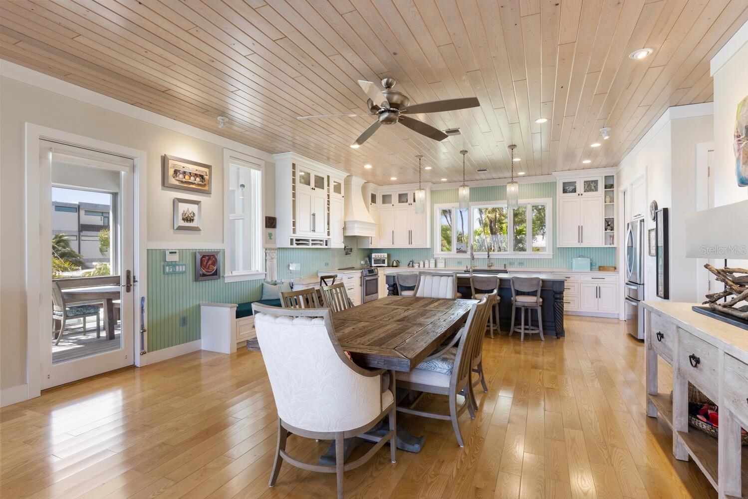 LONGBOAT KEY - Residential