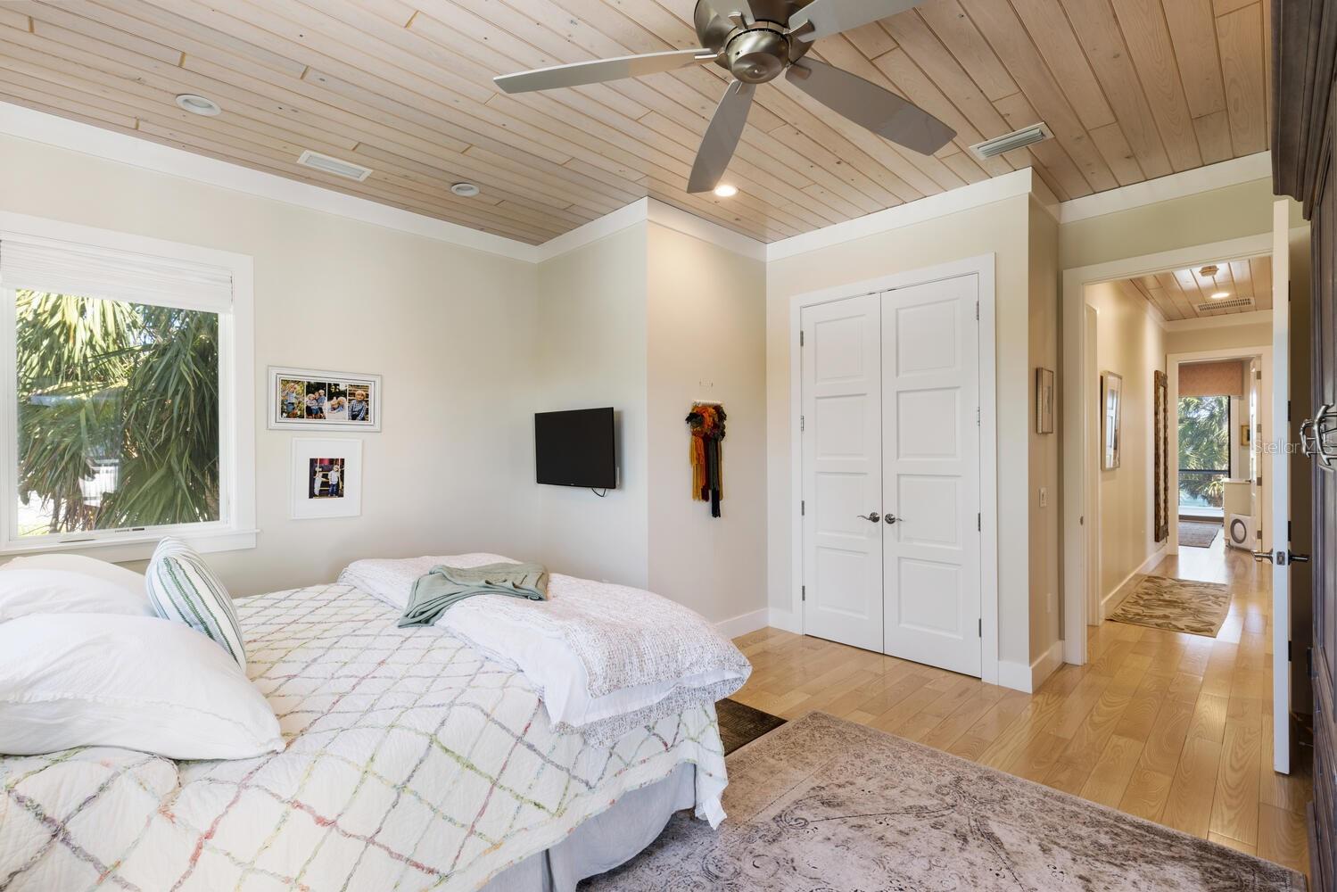 LONGBOAT KEY - Residential