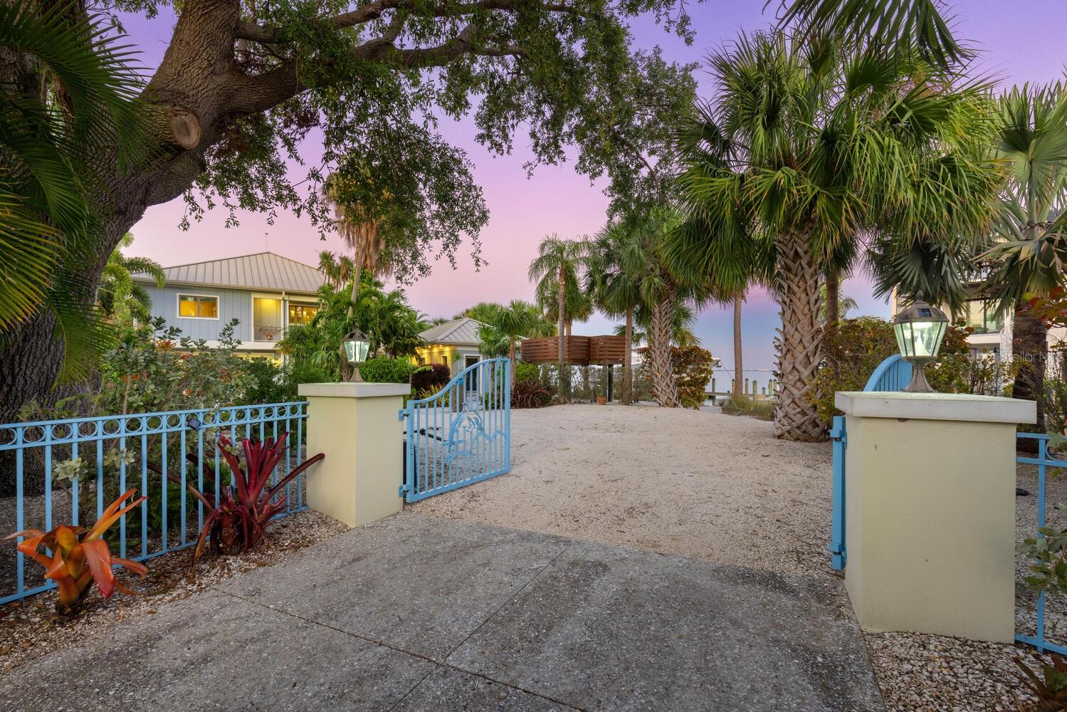 LONGBOAT KEY - Residential