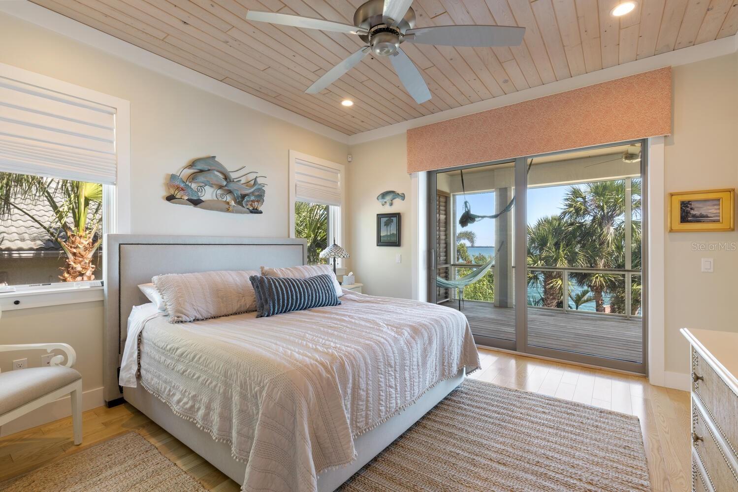 LONGBOAT KEY - Residential