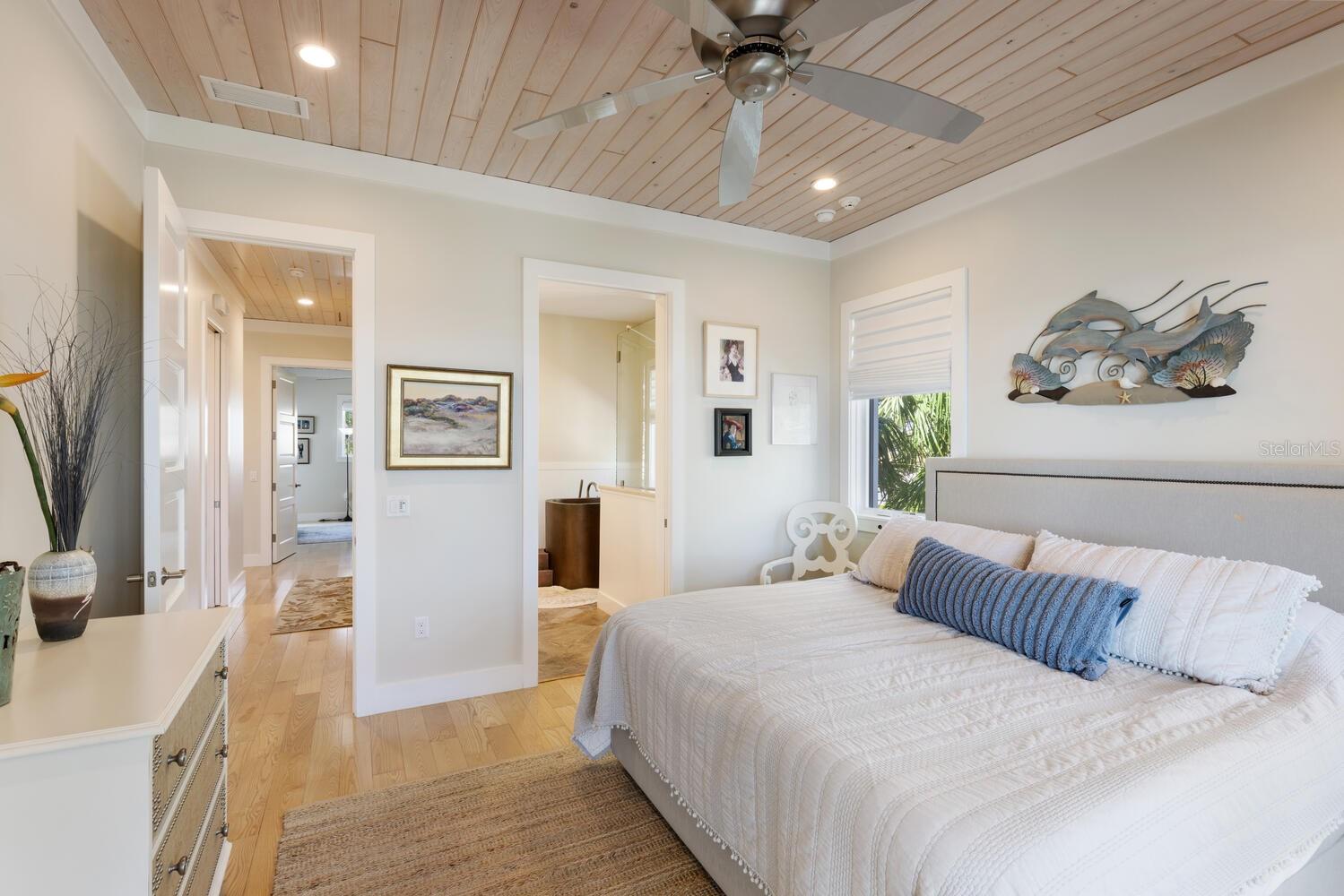 LONGBOAT KEY - Residential