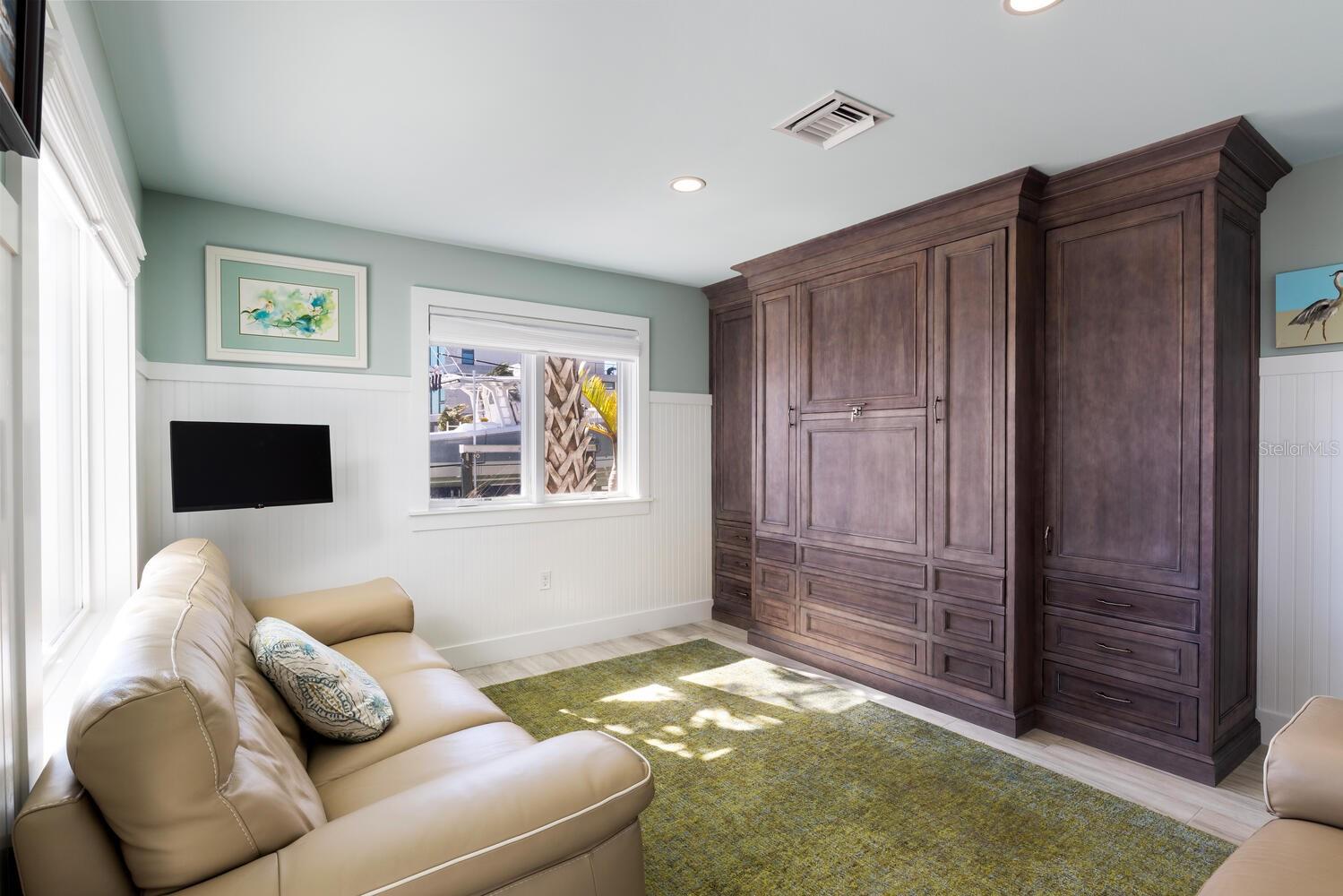 LONGBOAT KEY - Residential