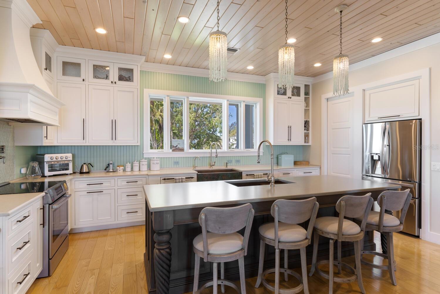 LONGBOAT KEY - Residential