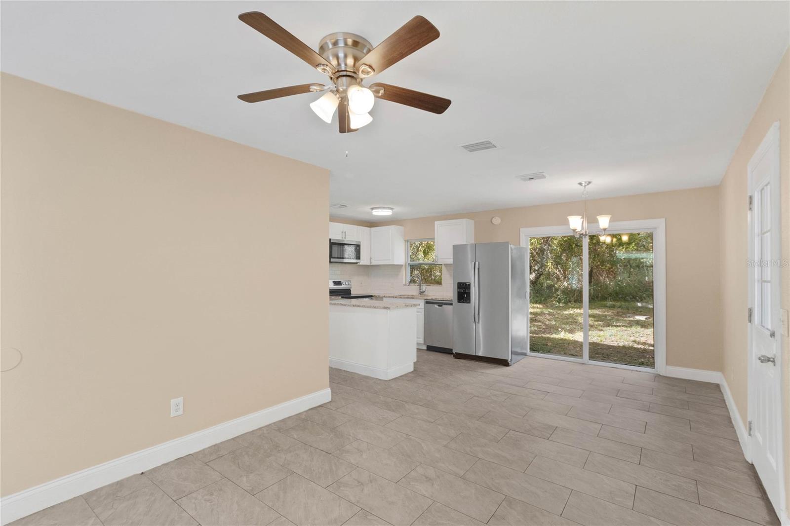 LEES 1ST ADD TO OVIEDO - Residential