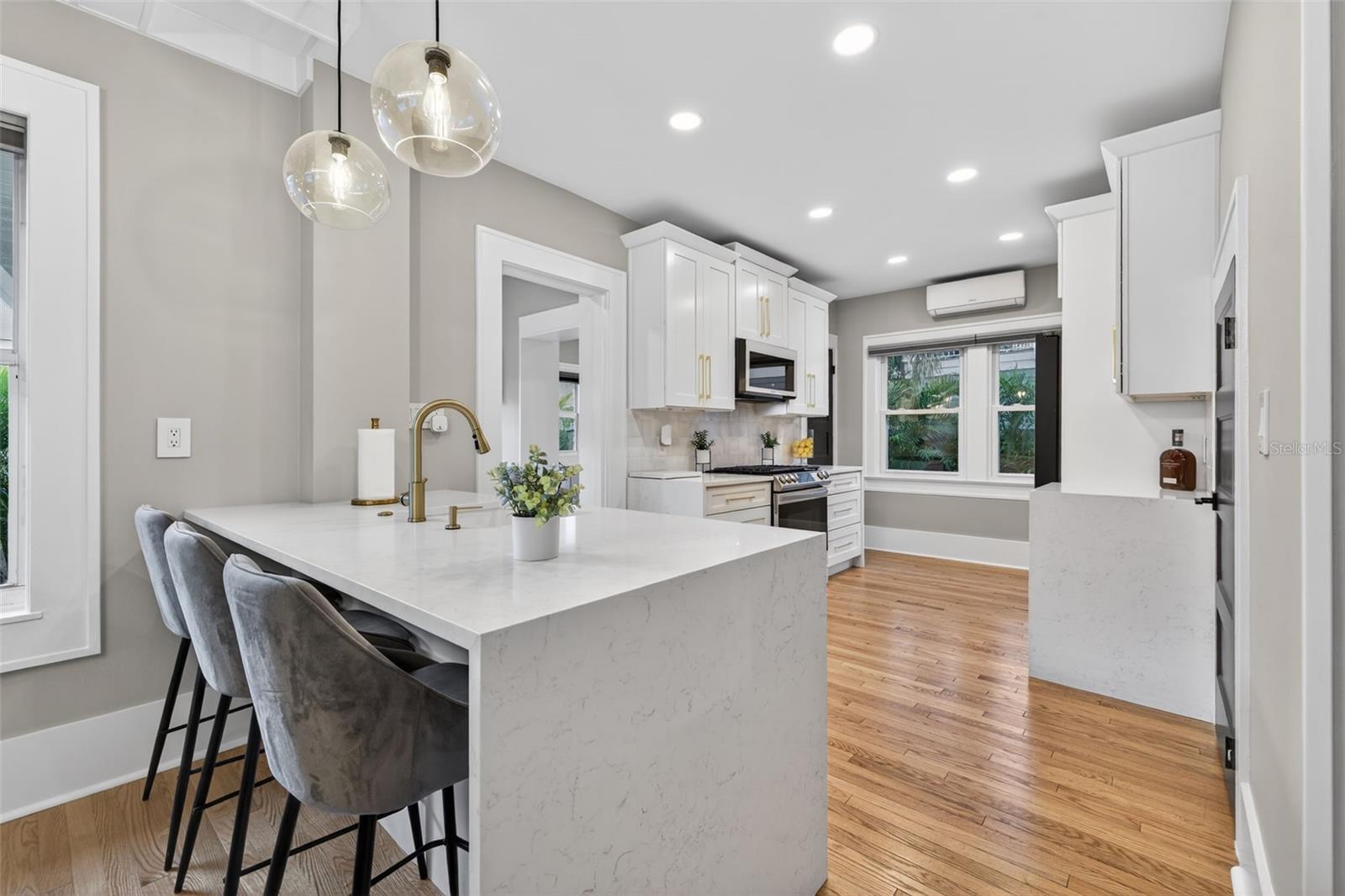 BAY SHORE REV - Residential