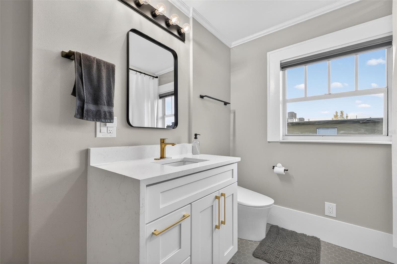 BAY SHORE REV - Residential