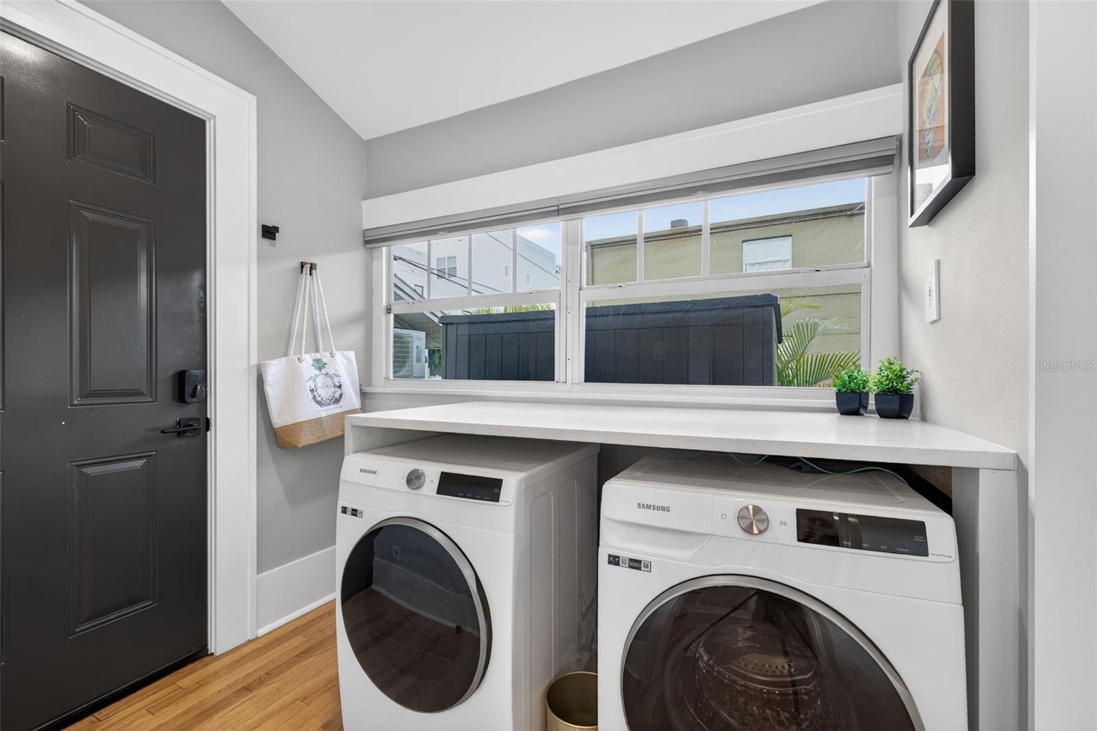 BAY SHORE REV - Residential