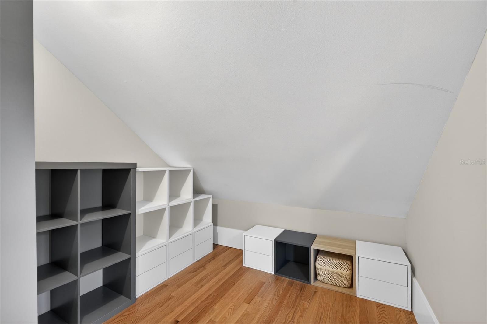 BAY SHORE REV - Residential