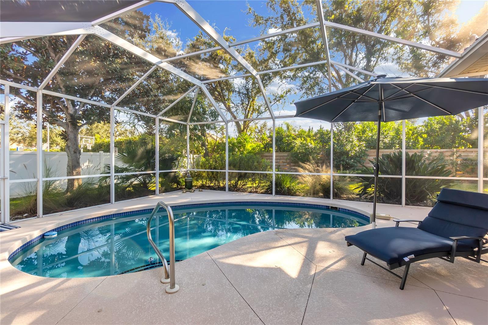 THREE OAKS - Residential