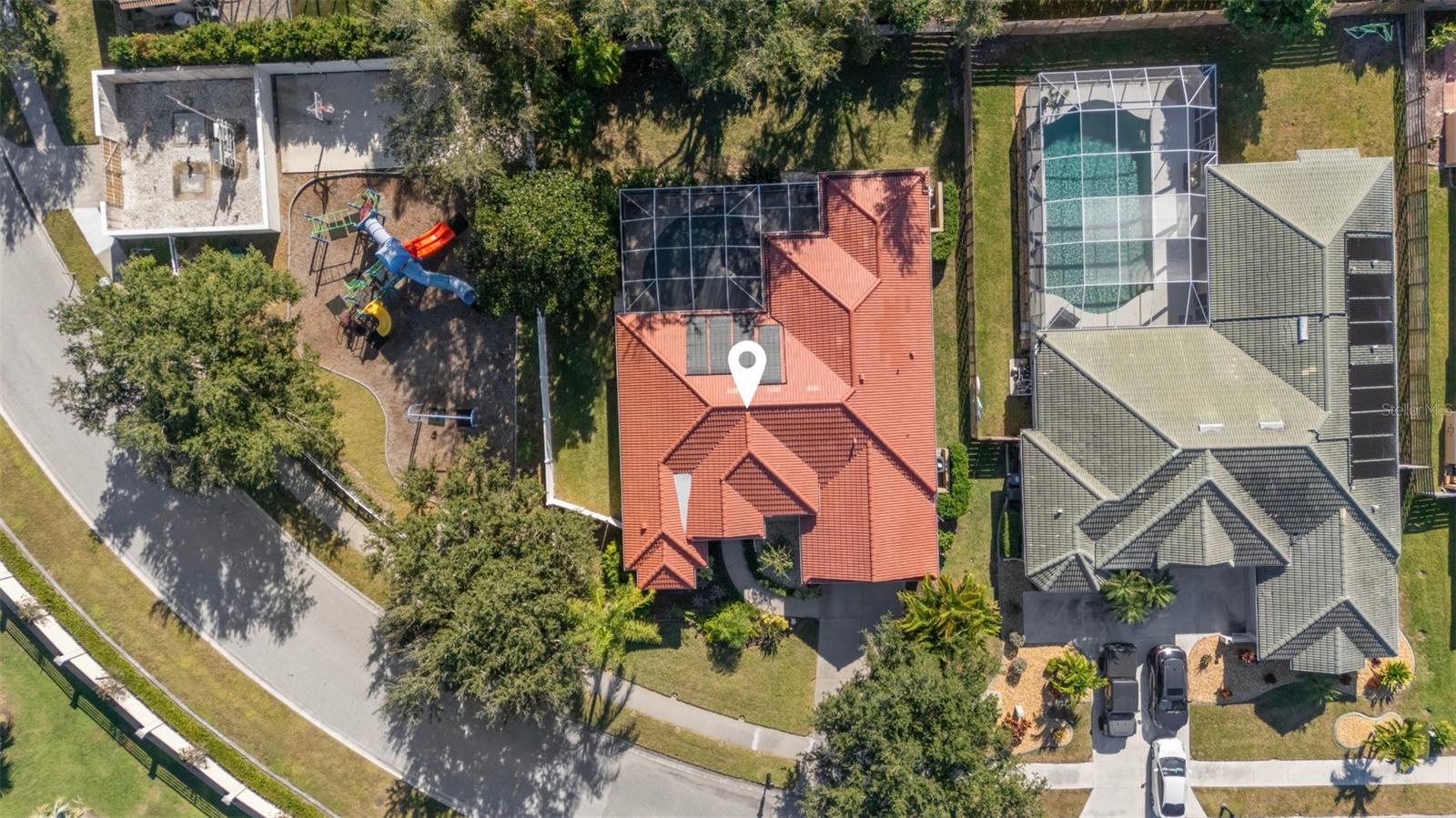 THREE OAKS - Residential