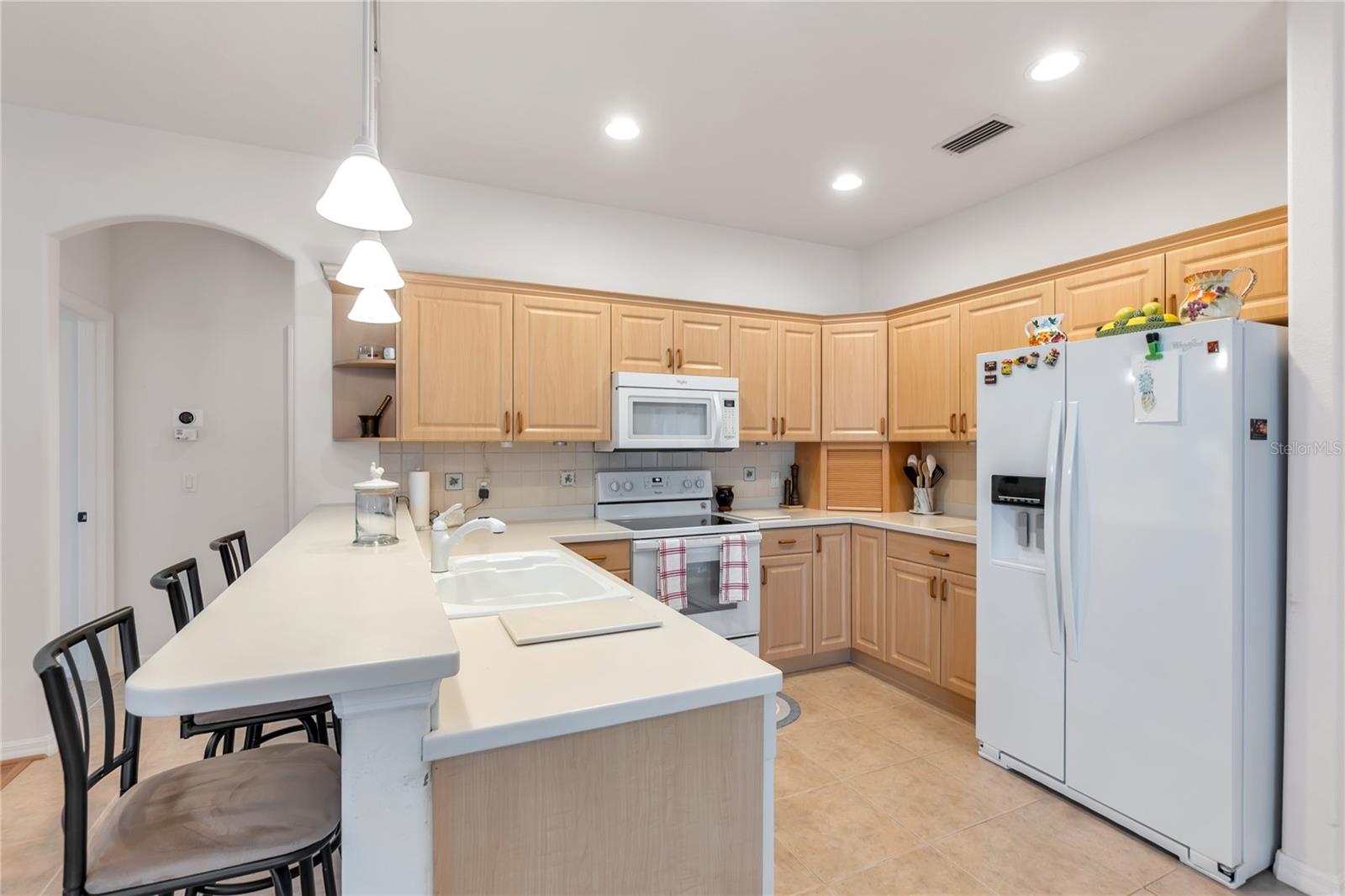 THREE OAKS - Residential