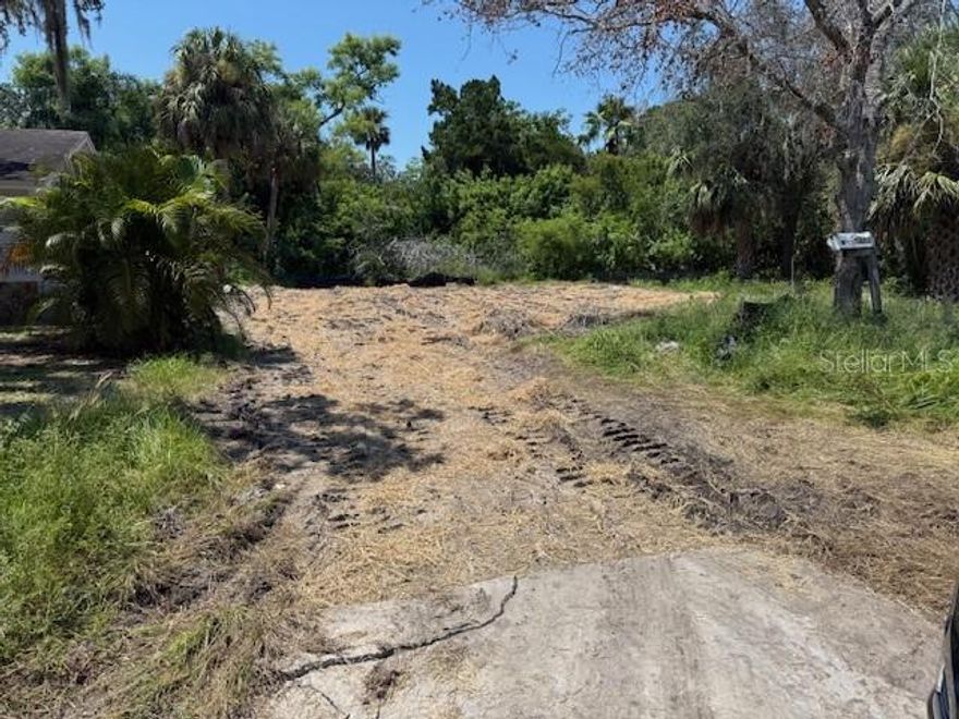 Fantastic 5220 sq ft vacant lot in a peaceful neighborhood, very near Downtown New Port Richey!
Previously occupied Block home (now removed), this cleared lot is ready for its next owner. No HOA!
Enjoy a prime location just minutes from beautiful beaches, parks, and a variety of restaurants and shops.
A great opportunity in a growing area.