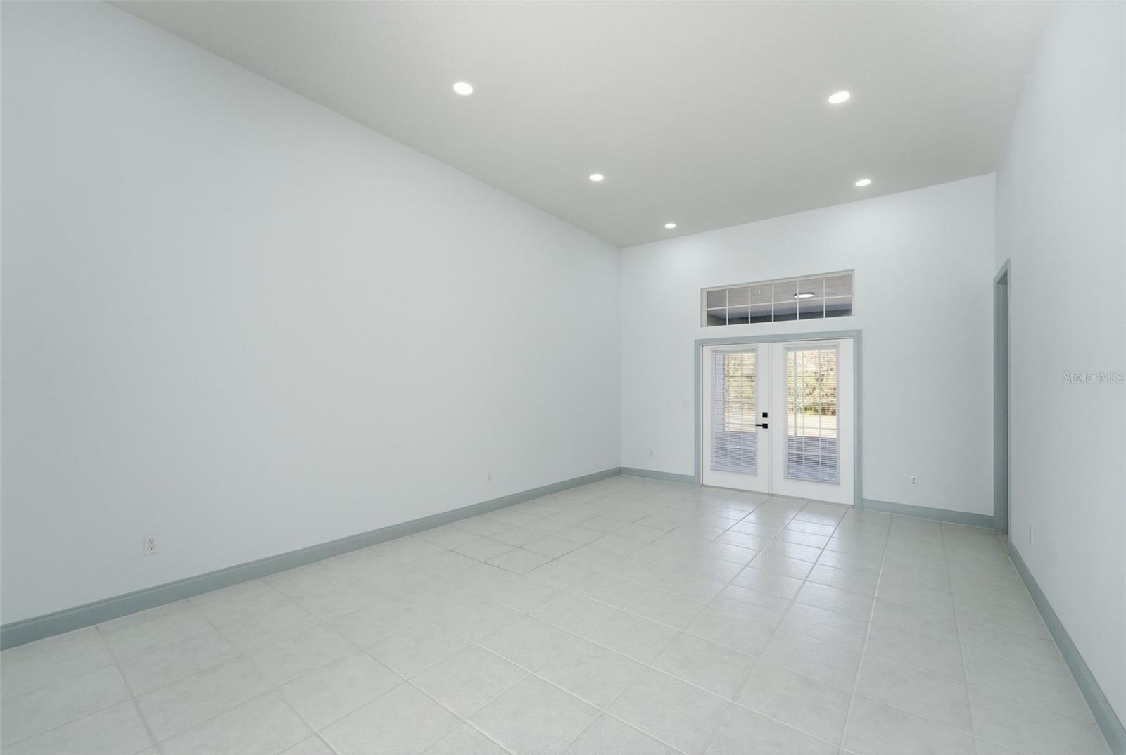 SILVER MEADOWS - Residential