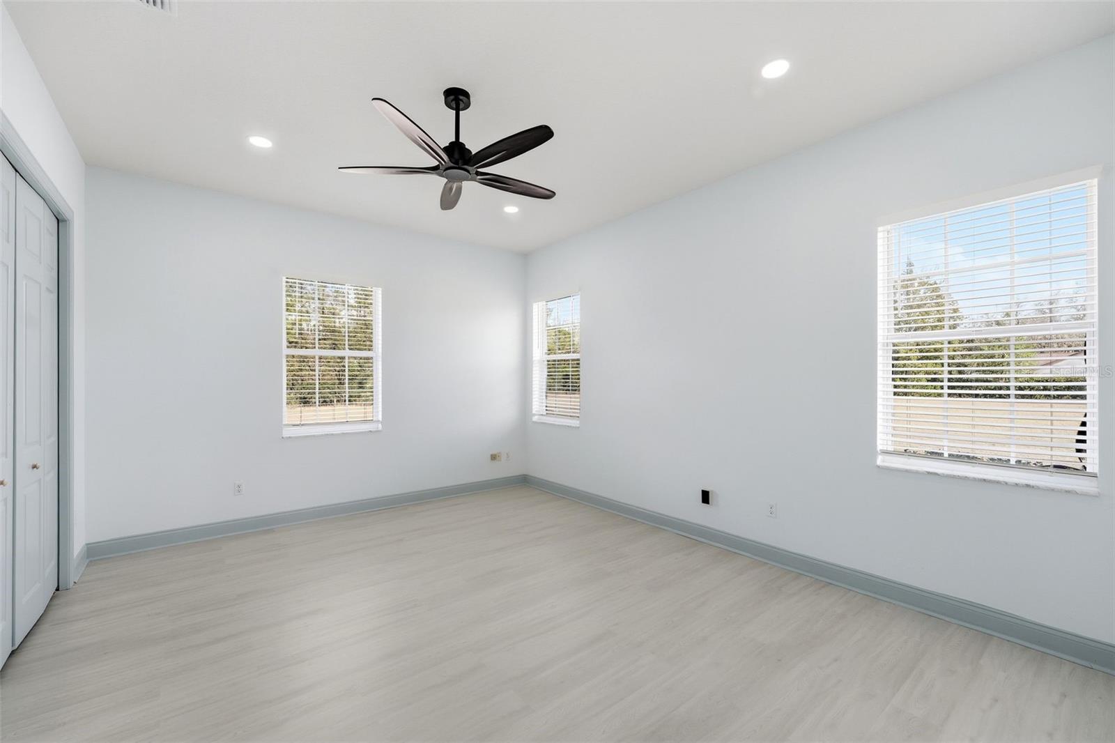 SILVER MEADOWS - Residential