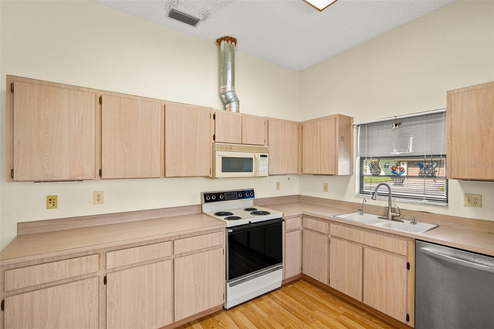 WOODWARD VILLAGE - Residential