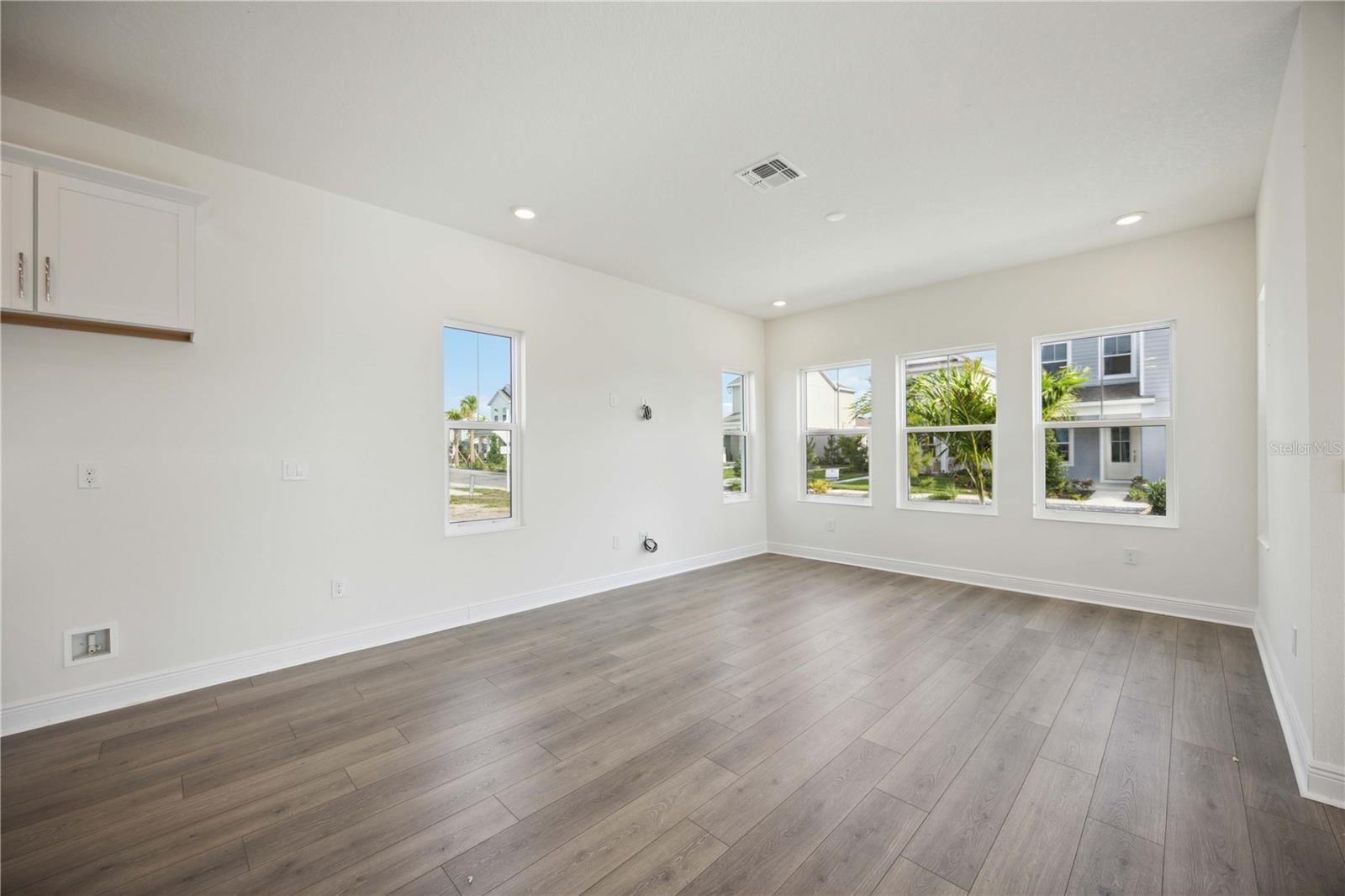 BUNGALOW WALK LAKEWOOD RANCH NEIGHBORHOOD - Residential