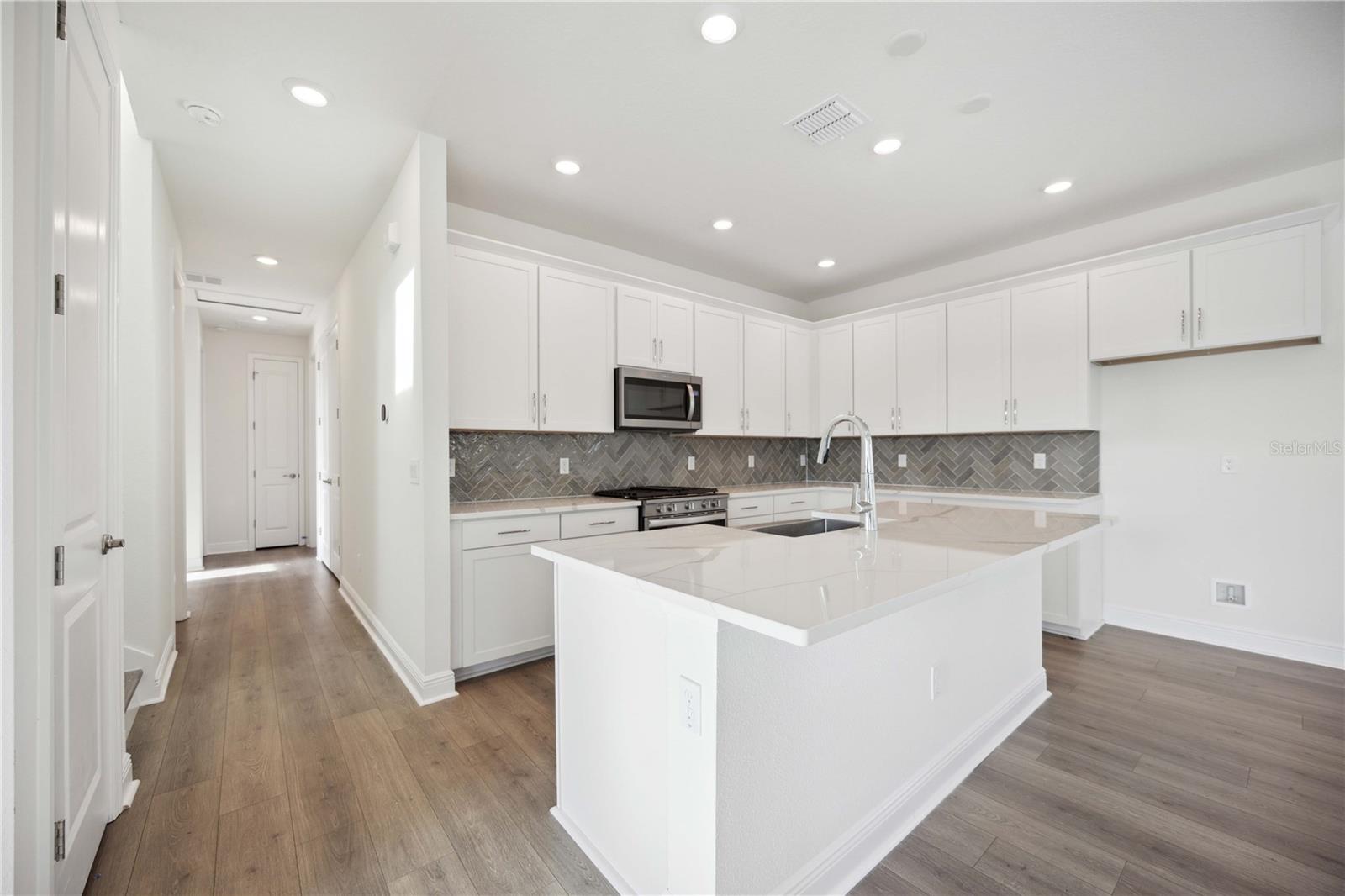 BUNGALOW WALK LAKEWOOD RANCH NEIGHBORHOOD - Residential