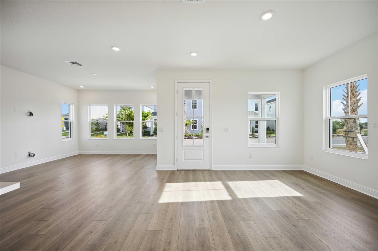 BUNGALOW WALK LAKEWOOD RANCH NEIGHBORHOOD - Residential