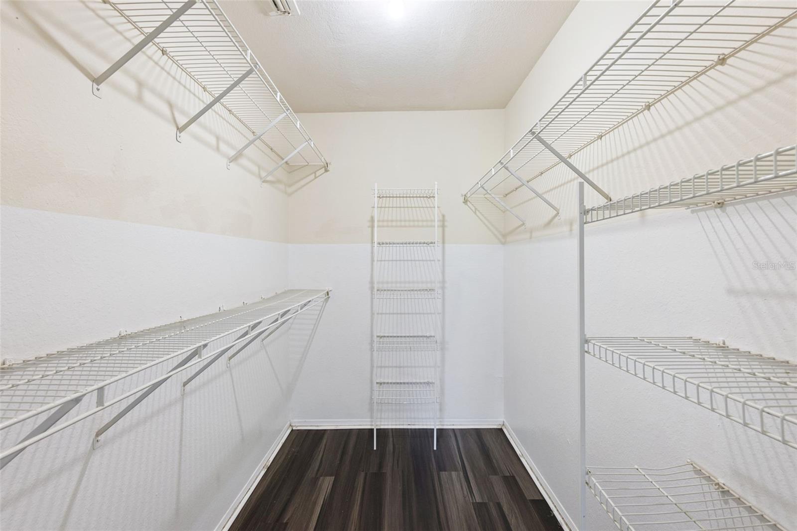 GRAND RESERVE/KIRKMAN PARKE CO - Residential