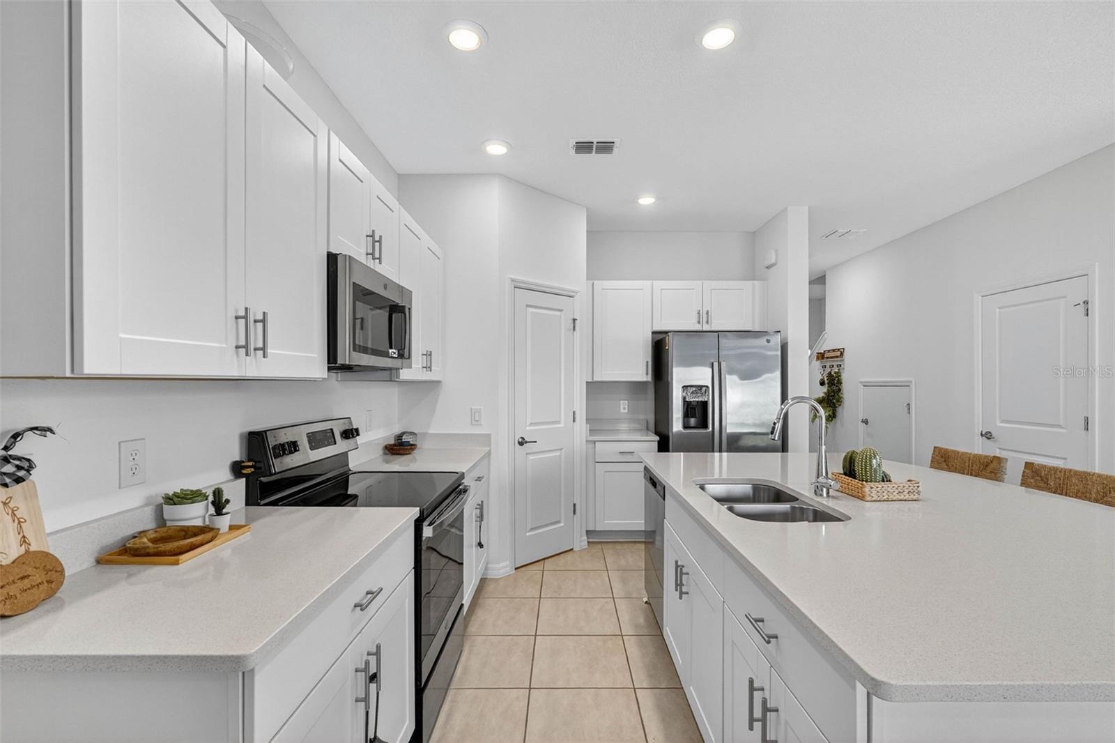 BELLALAGO POD G TWNHMS - Residential Lease