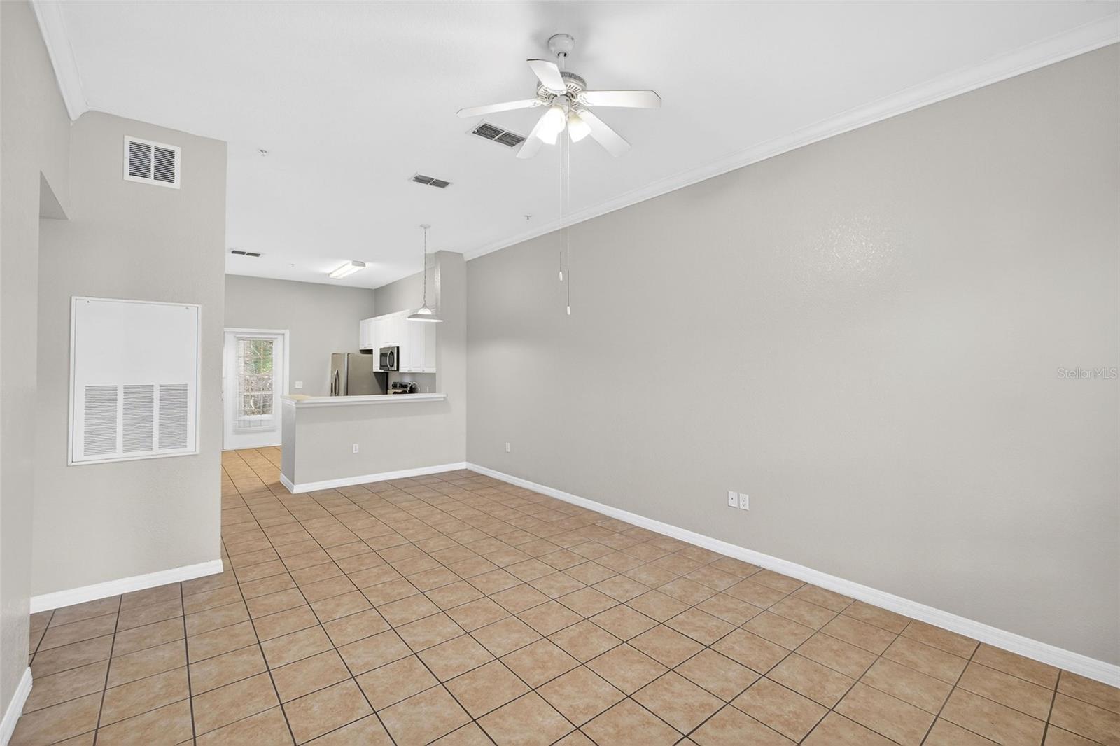 HUNTERS POINTE AT HUNTERS RESERVE A CONDO - Residential