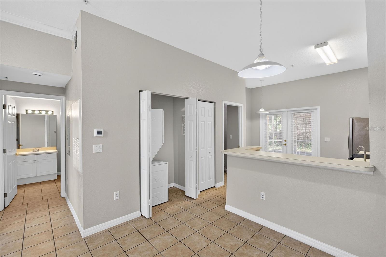 HUNTERS POINTE AT HUNTERS RESERVE A CONDO - Residential