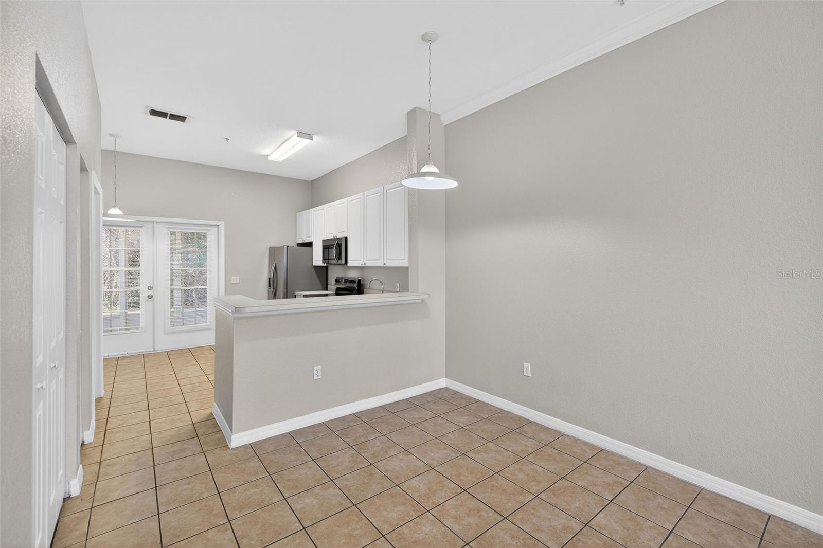 HUNTERS POINTE AT HUNTERS RESERVE A CONDO - Residential