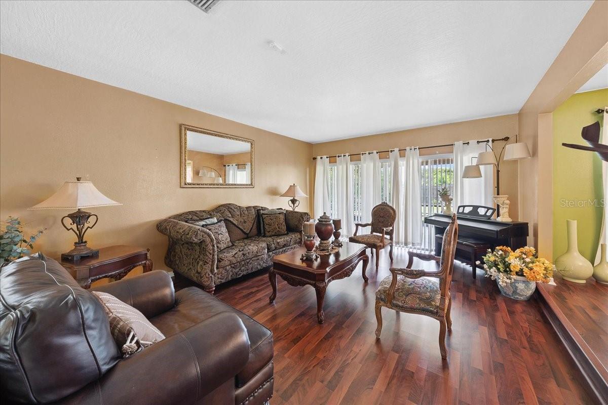 1496 NE SCEPTER