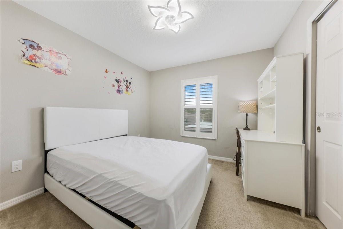 LAUREL ESTATES - Residential Lease